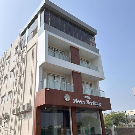 Hotel Neem Heritage Shirdi Eksteriør billede